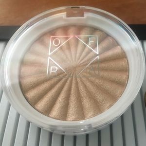 Ofra x NikkieTutorials Glazed Donut Highlighter